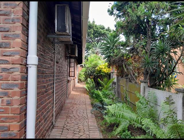 4 BEDROOM HOUSE FOR SALE IN BLUFF